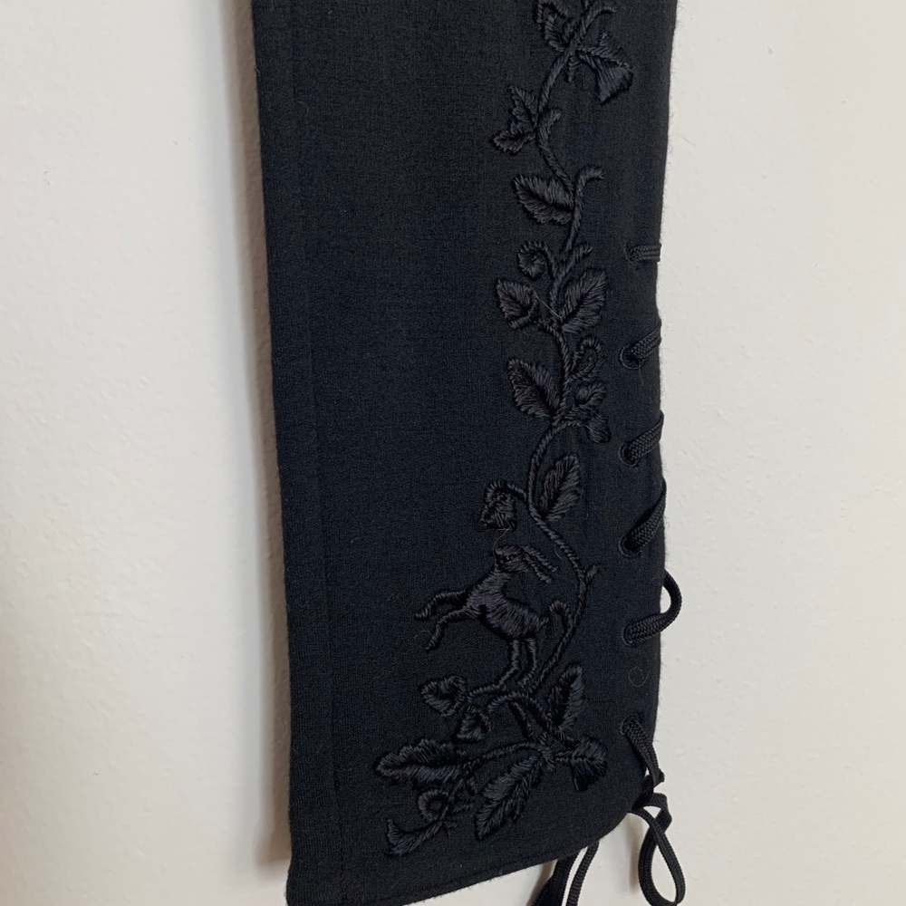 RalphLauren leggings w embroidery & lace-up detail